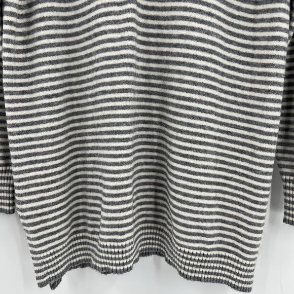 By Anthropologie Serena Striped Button V-Neck Gray Cream Knit Sweater Size Large - Picture 5 of 11